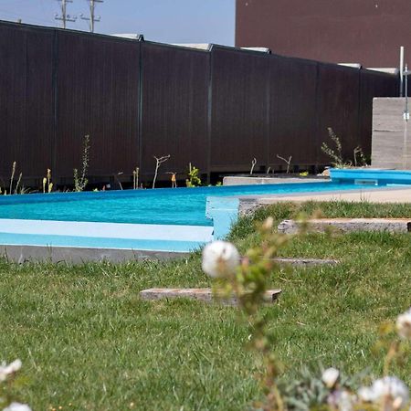 Park Inn By Radisson Los Olivos De 발르나르 외부 사진