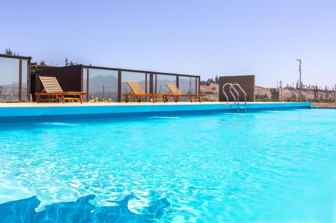 Park Inn By Radisson Los Olivos De 발르나르 외부 사진
