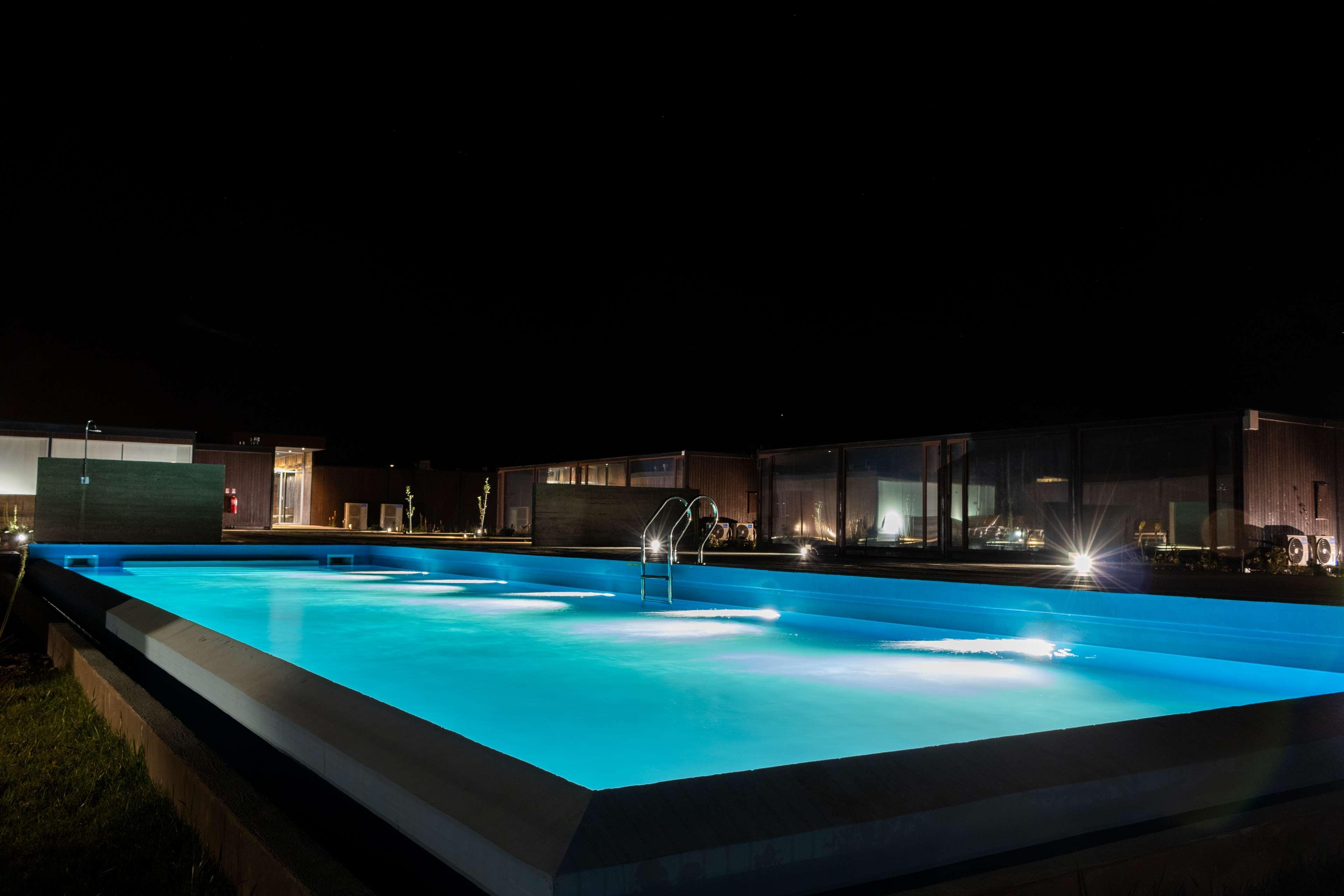 Park Inn By Radisson Los Olivos De 발르나르 외부 사진